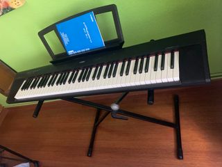 Piano Yamaha Piaggero NP-31