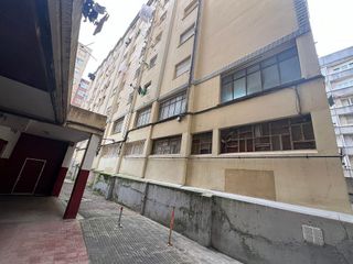 Local comercial en venta en Cuatro Caminos en Santander