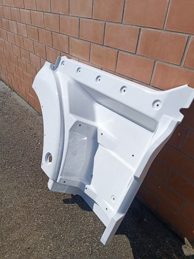 Parafango passo destro MAN TGX