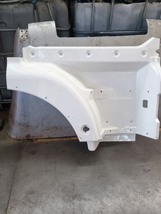 Parafango passo destro MAN TGX