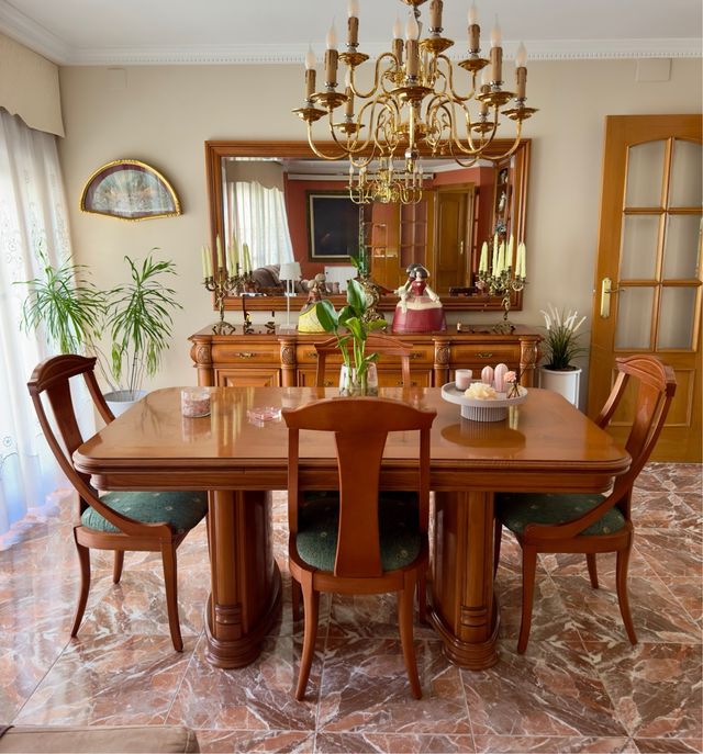 Conjunto comedor clásico madera