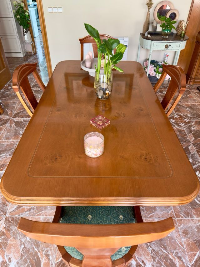 Conjunto comedor clásico madera
