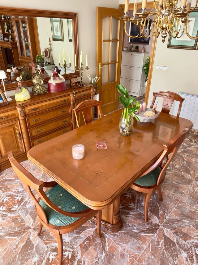 Conjunto comedor clásico madera