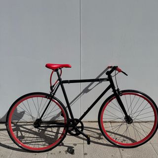 Bicicleta Fixie Moma Negra/Roja Monoplato