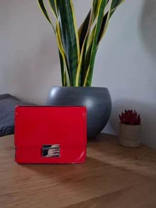 Bolso pequeño rojo Pull&Bear