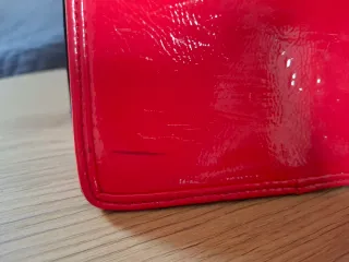 Bolso pequeño rojo Pull&Bear