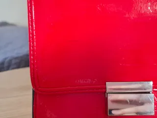 Bolso pequeño rojo Pull&Bear