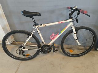 Bicicleta Montaña Blanca BTT