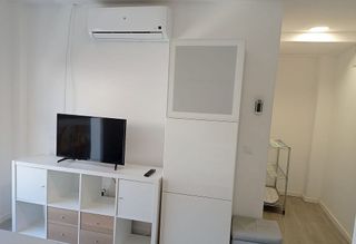 Estudio en alquiler en Cerrado Calderón - El Morlaco en Málaga
