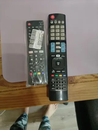 2 Monitores LG Negros 