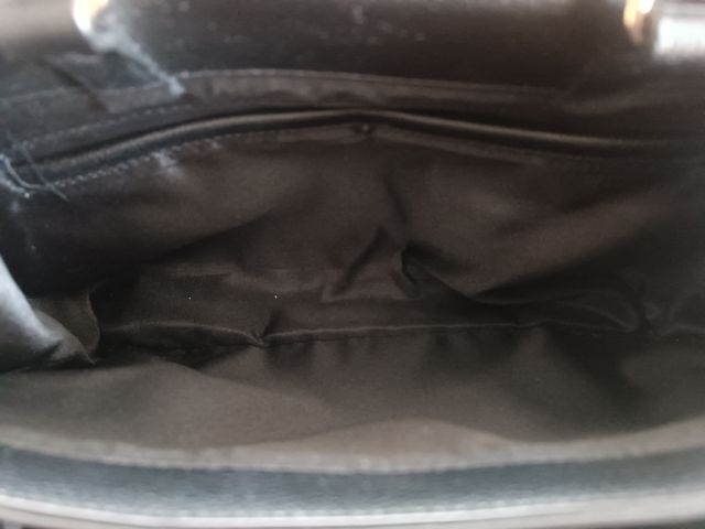 Borsa Denny Rose nera con dettagli oro