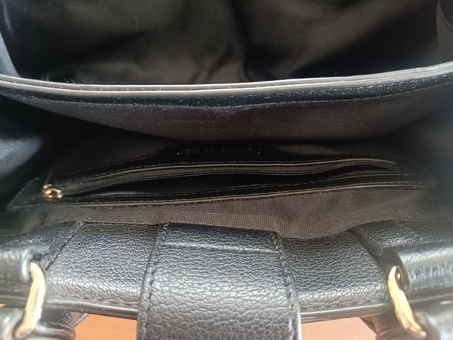 Borsa Denny Rose nera con dettagli oro