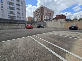 Garaje en venta en Portillejo - Valdegastea en Logroño