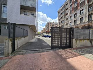 Garaje en venta en Portillejo - Valdegastea en Logroño