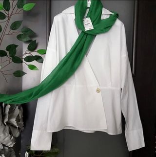 Camisa Nueva L + Foulard 