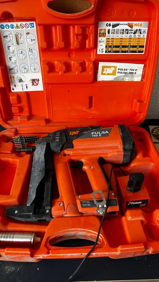 Pistola Pulsa Spit 700 E