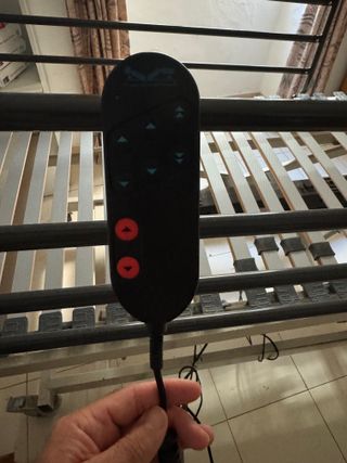 Cama articulada con somier de láminas