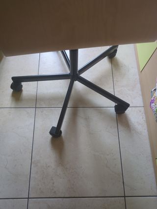 Silla de oficina madera y metal Ikea