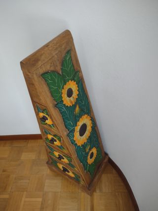 Cómoda Pirámide Madera Flores