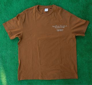 Camiseta Bershka Marrón Estampado Circo