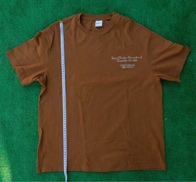 Camiseta Bershka Marrón Estampado Circo