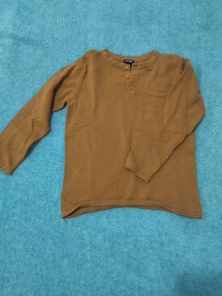 Lotto 7 Camicie e maglie per bambini di 4-5 anni