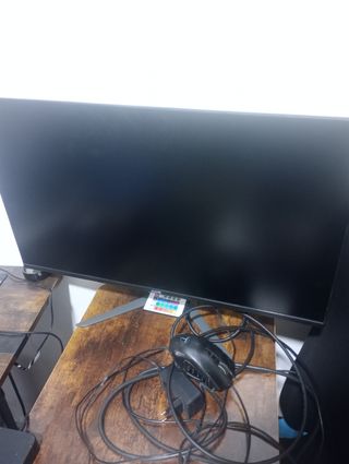 Ordenador y monitor de 27"
