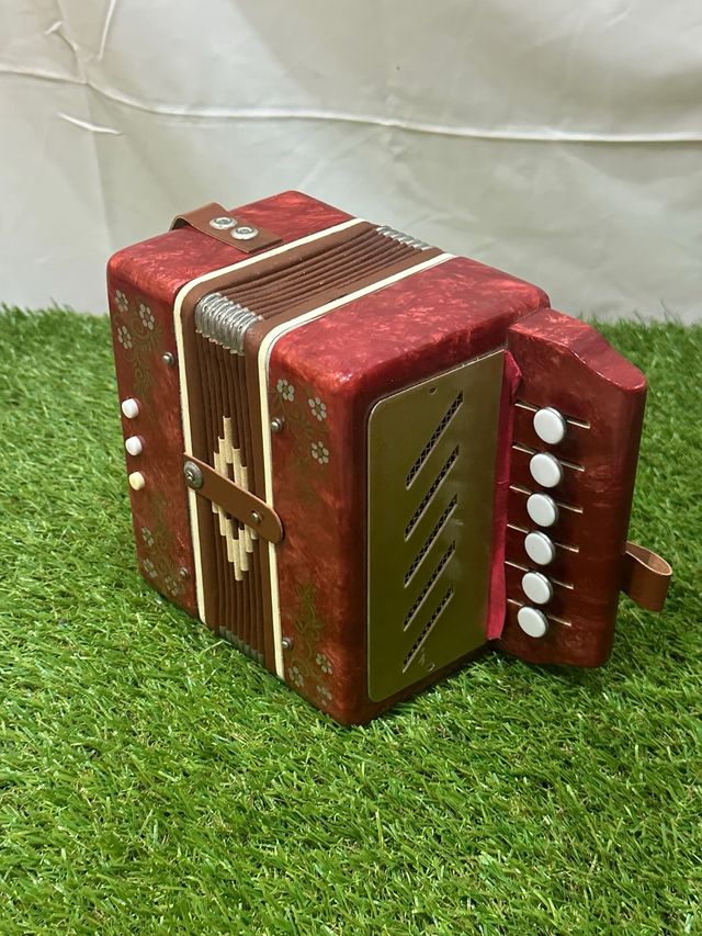 Acordeón infantil URSS vintage