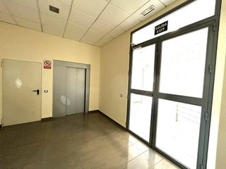 Oficina en alquiler en Polígonos - Recinto Ferial Cortijo de Torres en Málaga