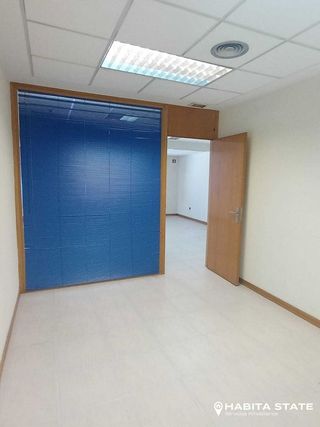 Oficina en alquiler en Centro en Almería