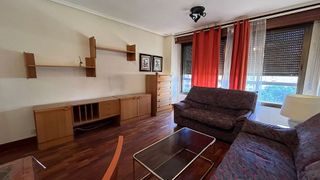 Piso en alquiler en Plaza España - Villa Pilar - Reyes Católicos - Vadillos en Burgos