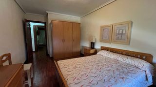 Piso en alquiler en Plaza España - Villa Pilar - Reyes Católicos - Vadillos en Burgos