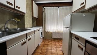 Piso en alquiler en Plaza España - Villa Pilar - Reyes Católicos - Vadillos en Burgos