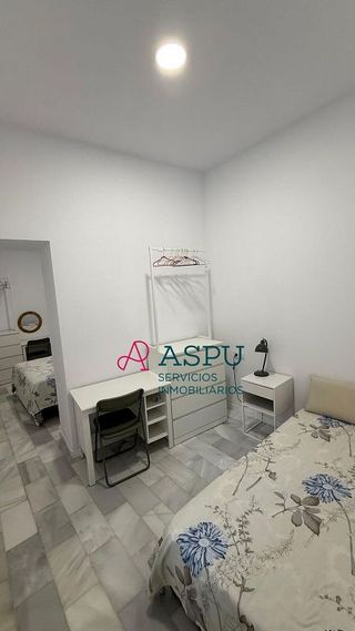 Piso en alquiler en La Caleta - La Viña en Cádiz