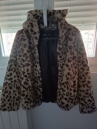 Chaqueta de pelo sintético estampado leopardo