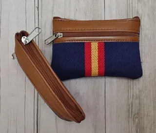 OFERTA. MONEDERO AZUL LONA / POLIPIEL CON BANDERA