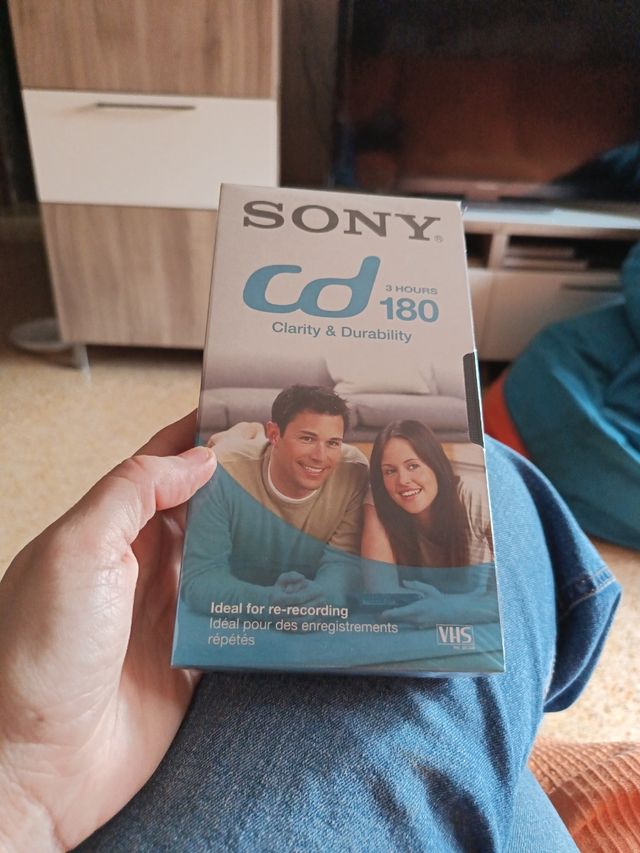 Cinta VHS Sony CD 180 3 horas precintadas.