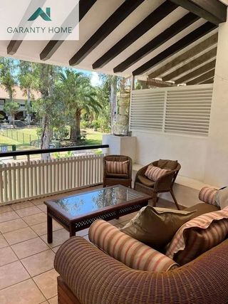Piso en venta en Puerto Banús en Marbella