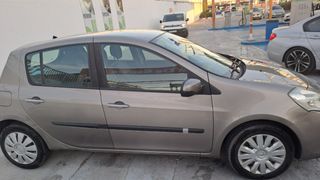 ranault clio 1.5 2009