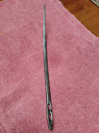 Aguja grande antigua de zapatero forja 