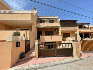 Casa adosada en venta en Torrelamata - La Mata en Torrevieja