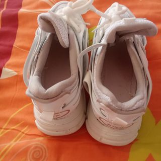 Zapatillas RUNNERBOSS Unisex Talla 39 Blancas