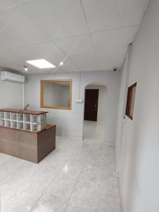 Local comercial en alquiler en Barrio de Zaidín en Granada
