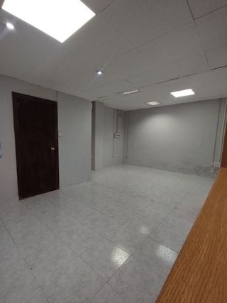 Local comercial en alquiler en Barrio de Zaidín en Granada