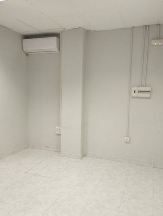 Local comercial en alquiler en Barrio de Zaidín en Granada