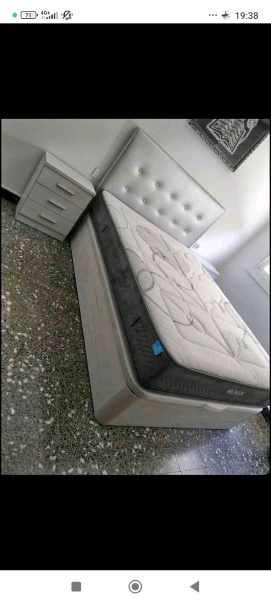 Canapés colchones sofás armarios mesas