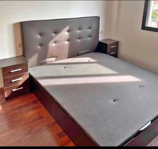 Canapés colchones sofás armarios mesas