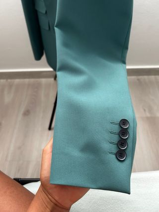 Traje de hombre verde azulado