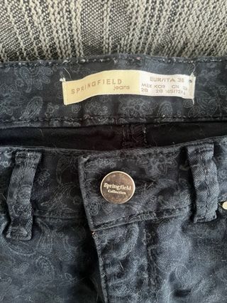 Pantalones pitillo Springfield estampado azul