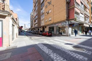 Local comercial en venta en Barrio de Zaidín en Granada
